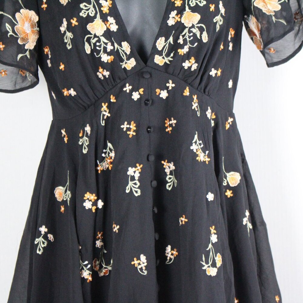 ASOS - Picture 3 of 10